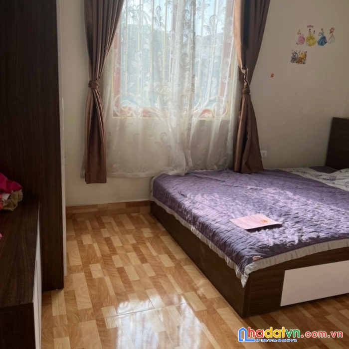 Bán lê thanh nghị hàng xóm đại học, thoáng trước sau, dt41m2, giá 3 tỷ7.