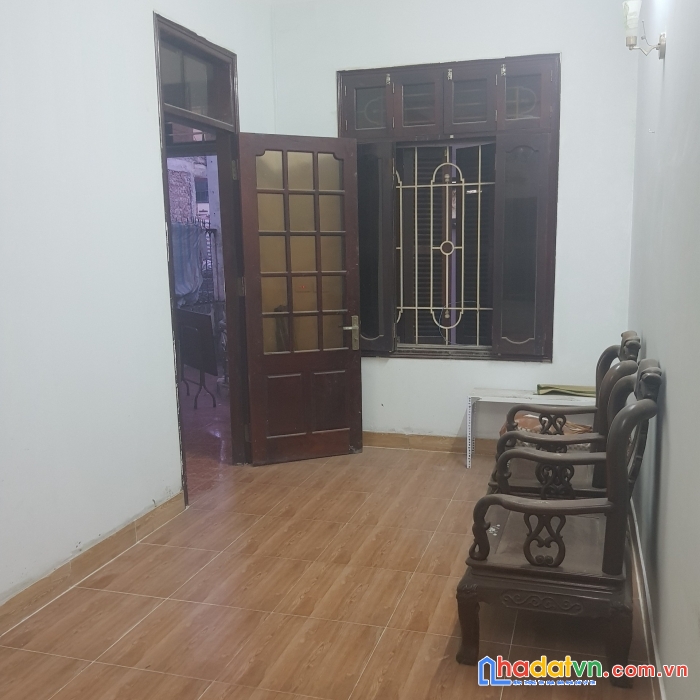 Mình cần cho thuê phòng 45m2. phòng rộng. thông sàn 1 tầng ( 1 phòng lớn) tại tầng 3 tại 162