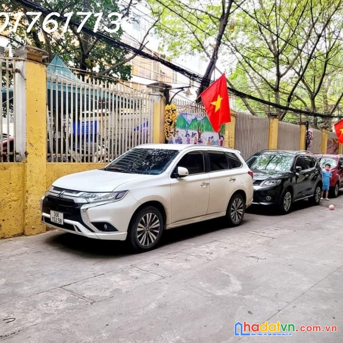 Cực hiếm bán nhà chính chủ, gara 2 ôtô, gần phố, ở luôn, cầu giấy 60m2,kd, giá 11tỷ8
