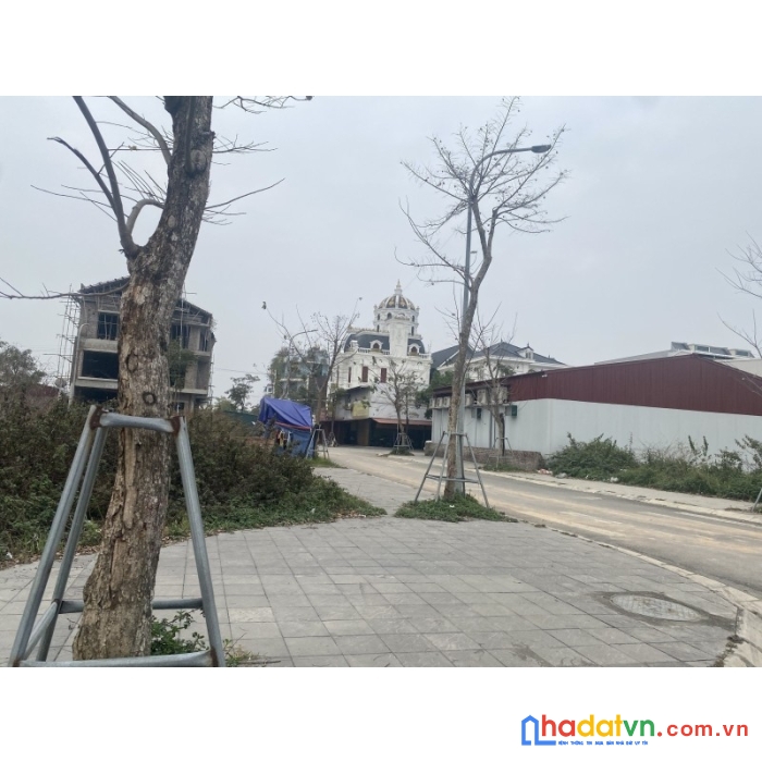 Bán đất đông anh xã nguyên khê 216 m2 chỉ 13.5 tỷ mặt tiền 12 m