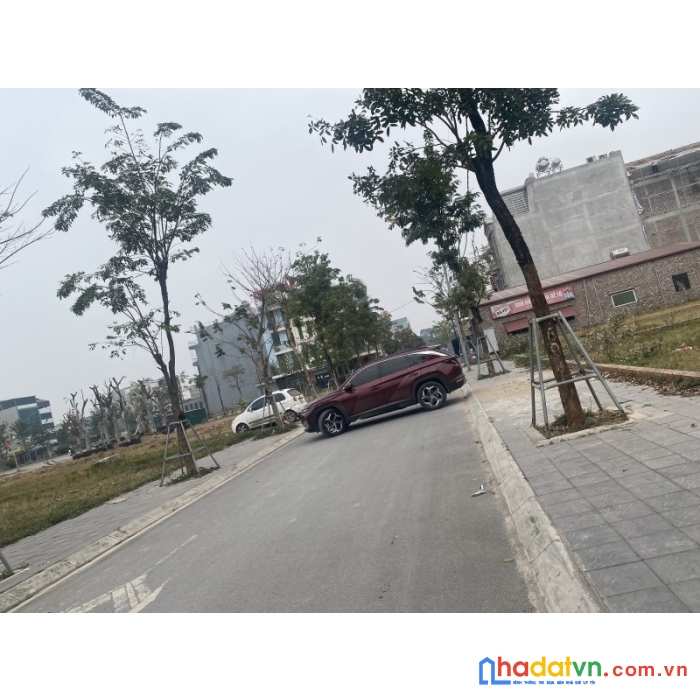 Bán đất đông anh xã nguyên khê 216 m2 chỉ 13.5 tỷ mặt tiền 12 m