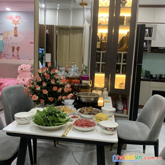 Cho thuê căn hộ 70m2 full nội thất với 2 phòng ngủ tại thủ đức