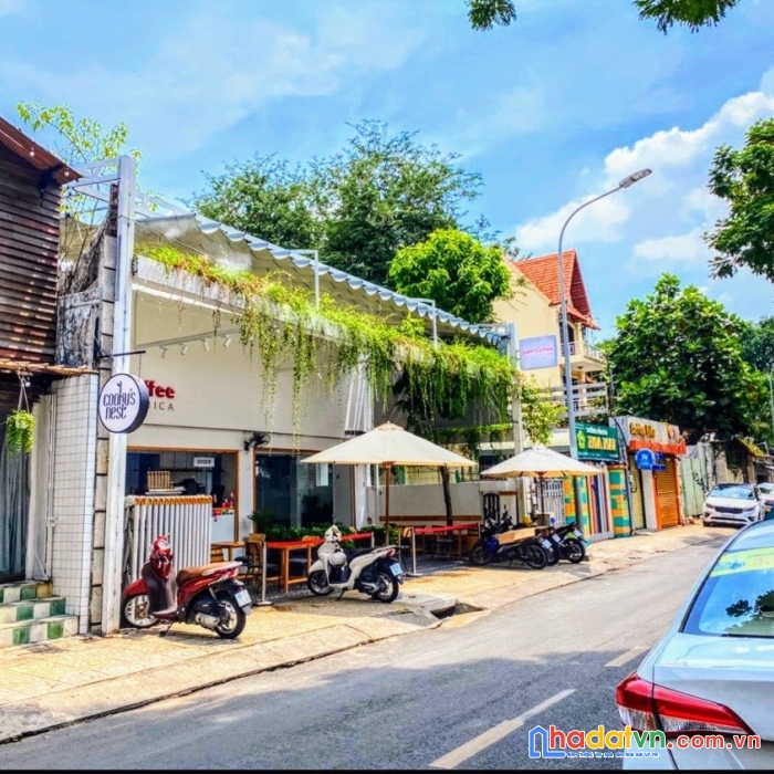 Cho thuê nhà mặt tiền tú xương, p7, q3, 12x30m