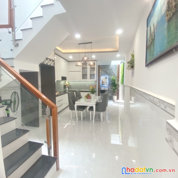 Nhà mới, nở hậu, sát hẻm ôtô đường âu dương lân p3q8. giá 4,55 tỷ tl