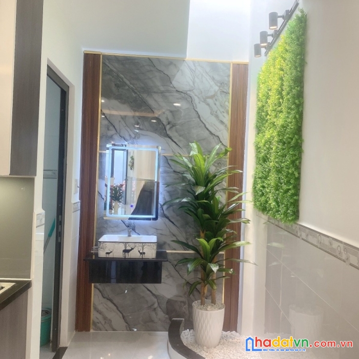 Nhà mới, nở hậu, sát hẻm ôtô đường âu dương lân p3q8. giá 4,55 tỷ tl