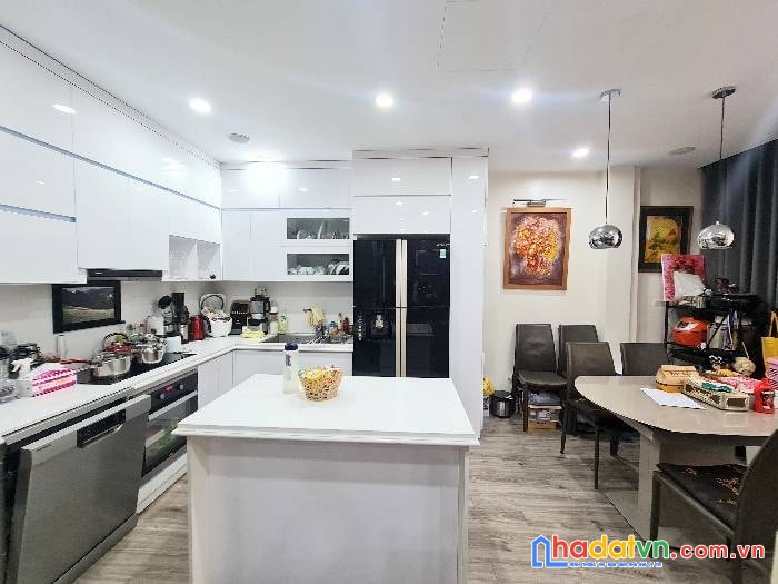 Bán nhà mặt phố hồ đắc di, 3 thoáng, 47m2 4t mt10m, giá 13.5 tỷ