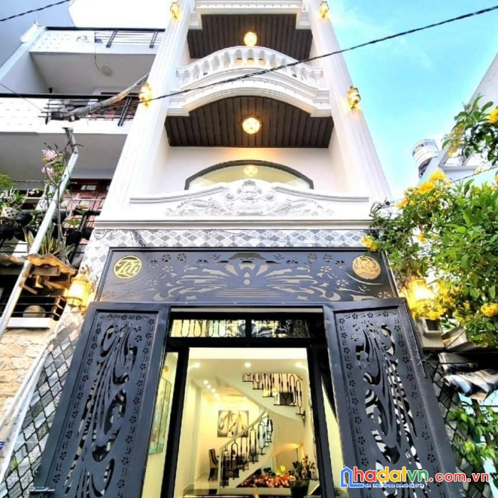 Ngay chợ hạnh thông tây, hẻm xe hơi, tặng full nội thất, ô tô ngủ trong nhà, 5 tầng đầy đủ công