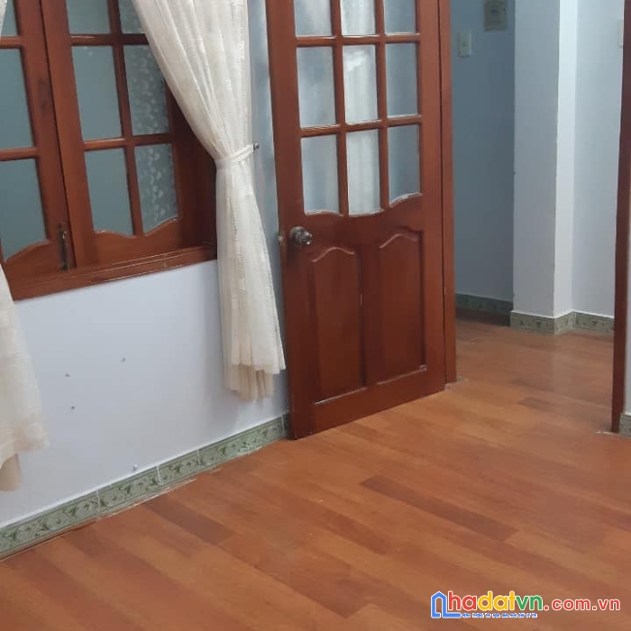 Nhà hải hồ, đường 4m lề 3m, 68m2, 2 mê, 3pn 4.x tỷ