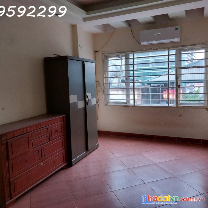 Cho thuê nhà mặt phố đê la thành, dt 50m x 6 tầng