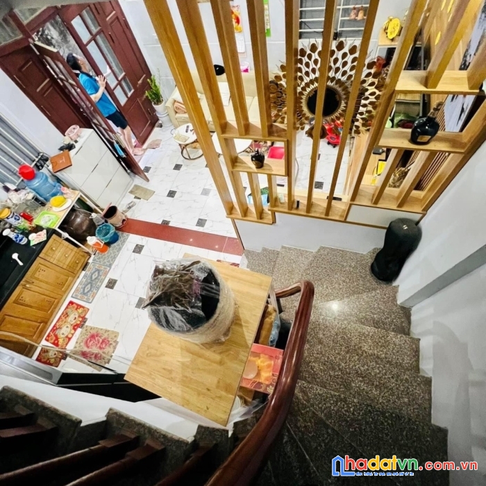 Bán gấp nhà mỹ đình lô góc 2 thoáng dt 35m 5t giá nhỉnh 4 tỷ
