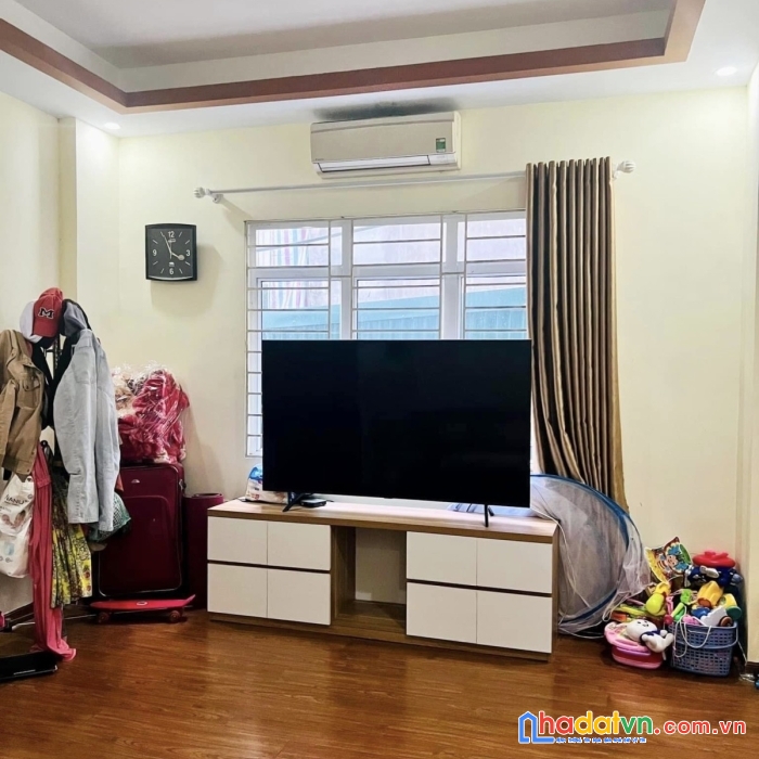 Bán gấp nhà mỹ đình lô góc 2 thoáng dt 35m 5t giá nhỉnh 4 tỷ