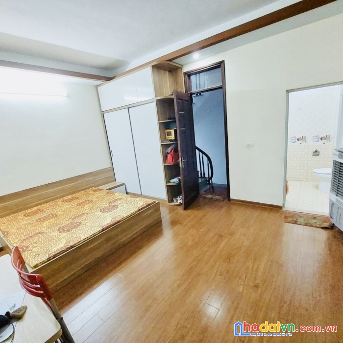 Bán gấp nhà mỹ đình lô góc 2 thoáng dt 35m 5t giá nhỉnh 4 tỷ