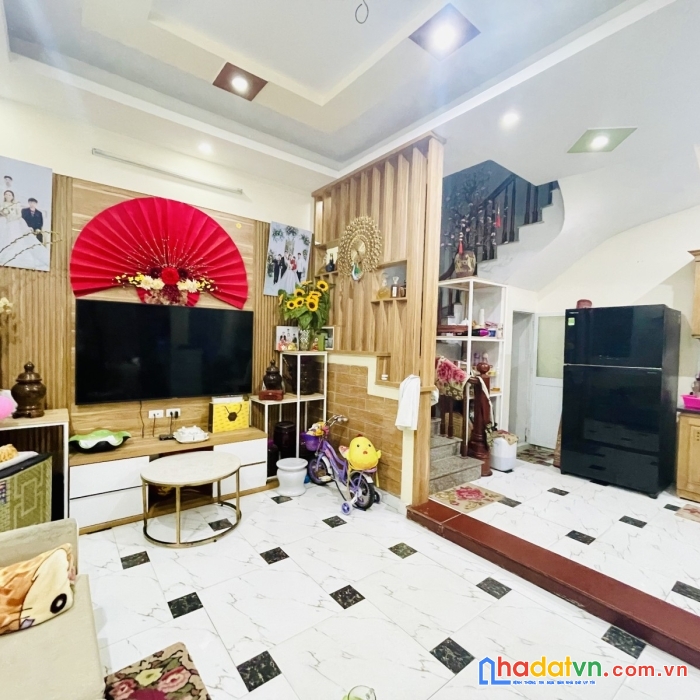 Bán gấp nhà mỹ đình lô góc 2 thoáng dt 35m 5t giá nhỉnh 4 tỷ