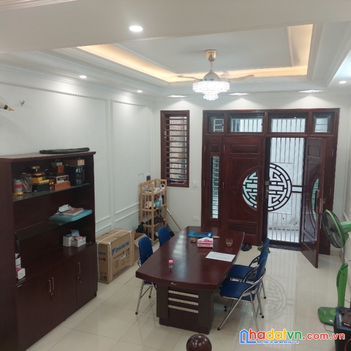Bán nhà phố vũ trọng phụng, 
gần phố, ô tô đỗ cổng, 43m2, 5 tầng, nhỉnh 5 tỷ