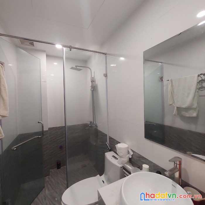 Bán nhà phố vũ trọng phụng, 
gần phố, ô tô đỗ cổng, 43m2, 5 tầng, nhỉnh 5 tỷ
