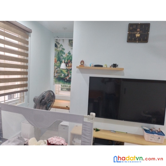Có 1 không 2 phố yên lãng đống đa 28m 5 tầng mặt ngõ ô tô tránh kd sầm uất chỉ 4.2 tỷ lh 0975124520