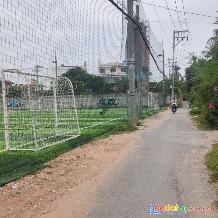 Gia chủ cần tim chủ mới 105m hẻm 252 gần đường vườn lài an phú đông 3pn