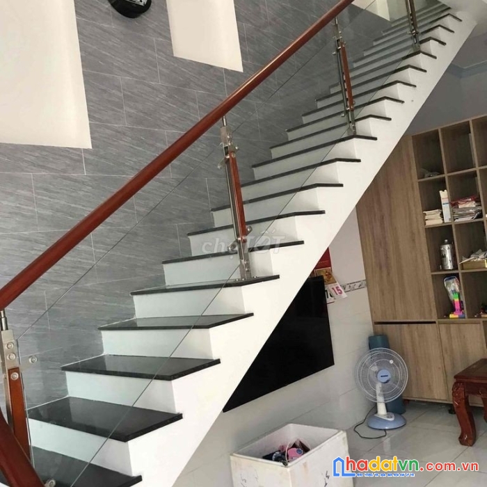 Chính chủ bán nhà mới xây đang ở đường dx 058 , phường phú mỹ, thủ dầu một, bình dương
