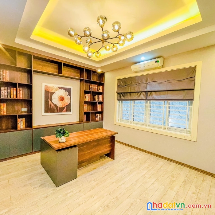 Bán nhà mặt phố văn cao, ba đình 70m, 5 tầng. giá: 28.9 tỷ