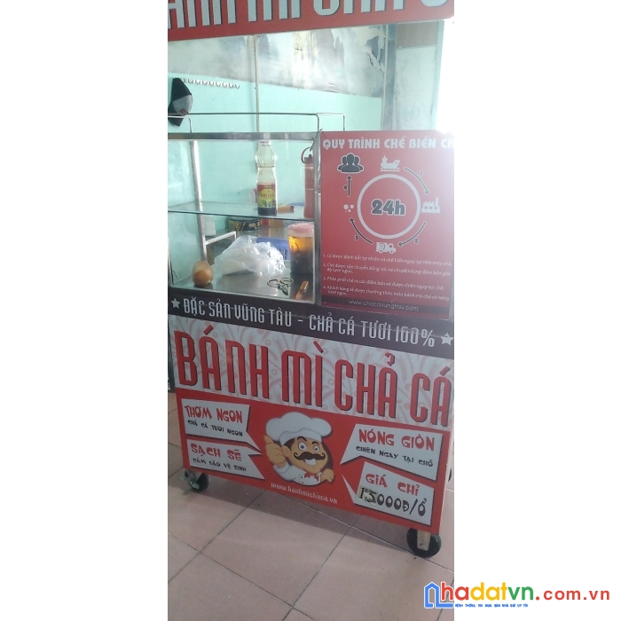 Do nhu cầu chuyển hướng kd cần sang lại quán cơm, gần cty, bãi xe, khu dân cư đông đúc, mặt tiền