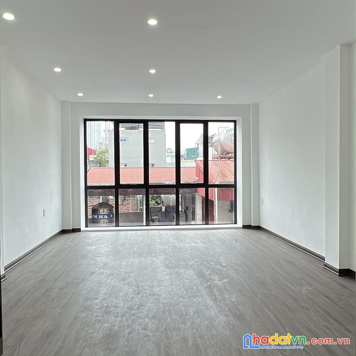 Bán đất tặng nhà  hoàng ngân thanh xuân 42m 3 tầng ngõ thông kinh doanh nhỉnh 4 tỷ lh 0975124520