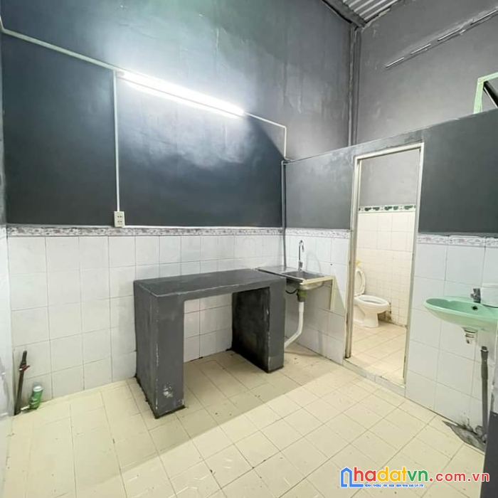 Nhà thuê hẻm ô tô 154 âu dương lân p3q8 - giá : 8 triệu