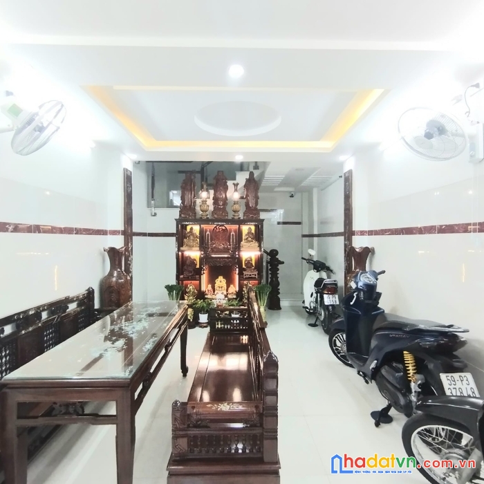 Nợ bank bán nhà hxh lạc long quân p10 tân bình - 3.5 x 7.5 - giá chỉ 5.66 tỷ
