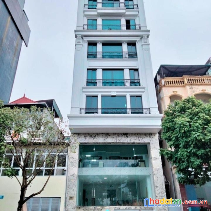 Bán nhà ngõ phố thái hà 180m2x4t mt:7m giá rẻ