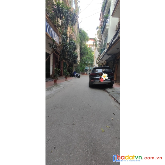 Bán nhà phố hoàng quốc việt 82m2, phân lô, gara ô tô tránh, kinh doanh, giá 11 tỷ