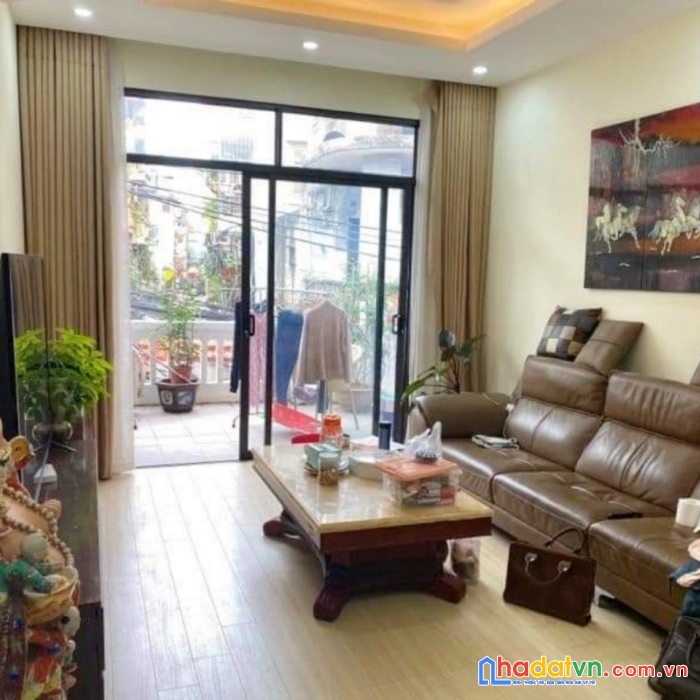 Bán nhà phố hoàng quốc việt 82m2, phân lô, gara ô tô tránh, kinh doanh, giá 11 tỷ
