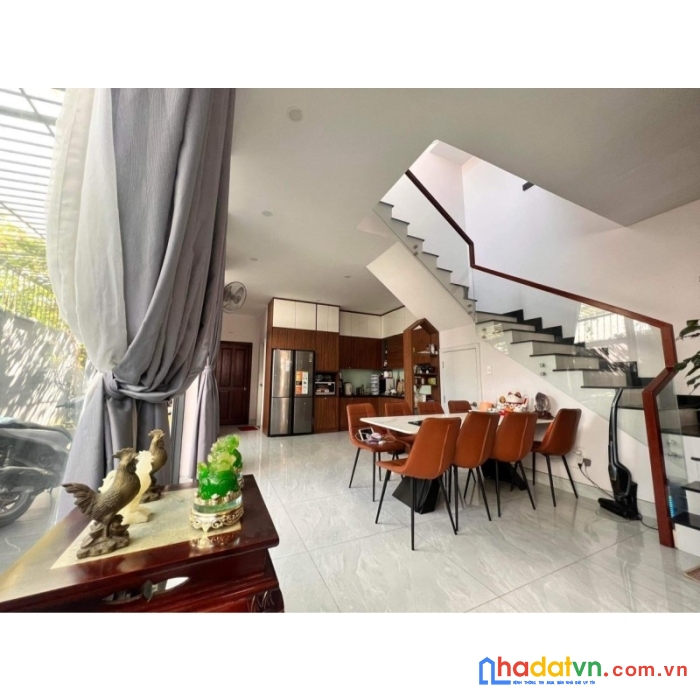 Bán nhà mặt tiền kề giga mall thủ đức siêu phẩm 239m2 giá 15 tỷ 8