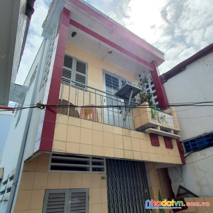 Cần bán gấp căn nhà 
- địa chỉ: 58/4b nguyễn huỳnh đức, phường 2, tp mỹ tho