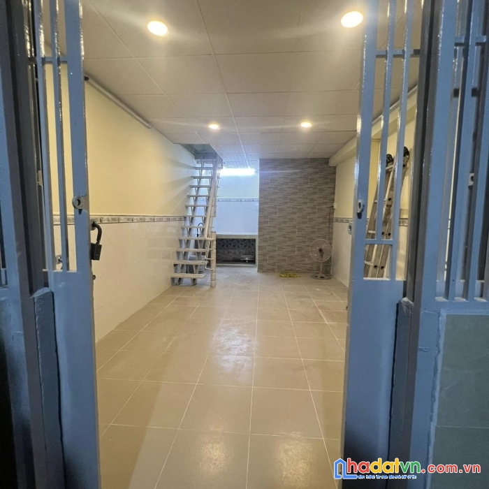 Tt gò vấp nhà nhỏ 3p qua sân bay, bình thạnh, hẻm 3 gác thông thuận tiện di chuyển - gần bệnh viện