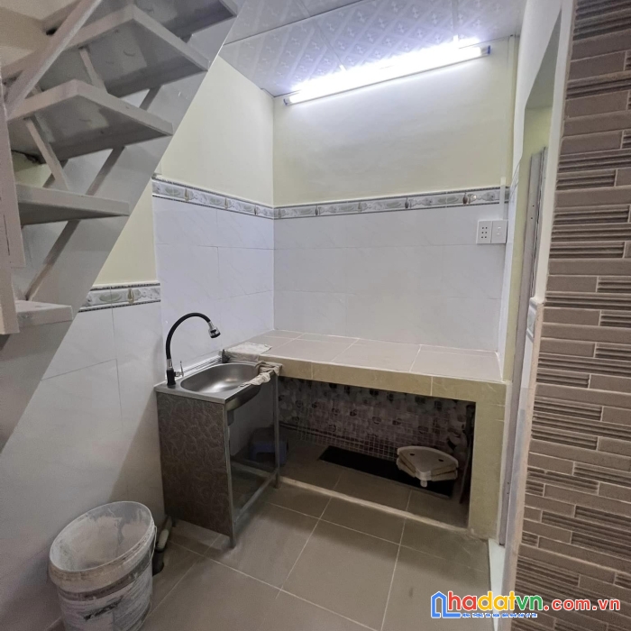 Tt gò vấp nhà nhỏ 3p qua sân bay, bình thạnh, hẻm 3 gác thông thuận tiện di chuyển - gần bệnh viện