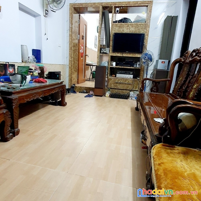 Chính chủ cần bán căn hộ tập thể tầng 1, nhà a, tập thể thanh tra chính phủ