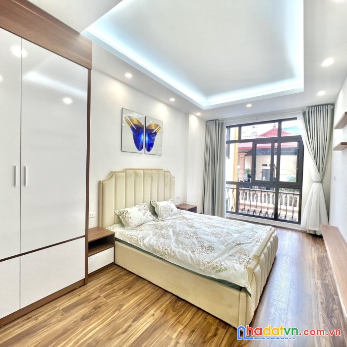 Chính chủ cần bán nhà hoàng quốc việt quận cầu giấy 40 m2 x 4 t 5,95 tỷ ô tô kd đỉnh