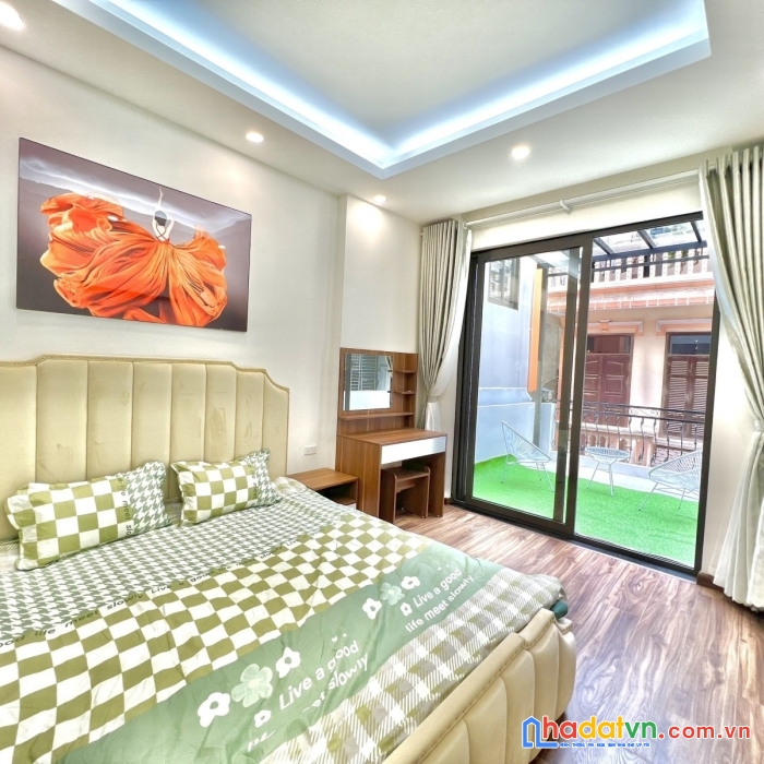 Chính chủ cần bán nhà hoàng quốc việt quận cầu giấy 40 m2 x 4 t 5,95 tỷ ô tô kd đỉnh