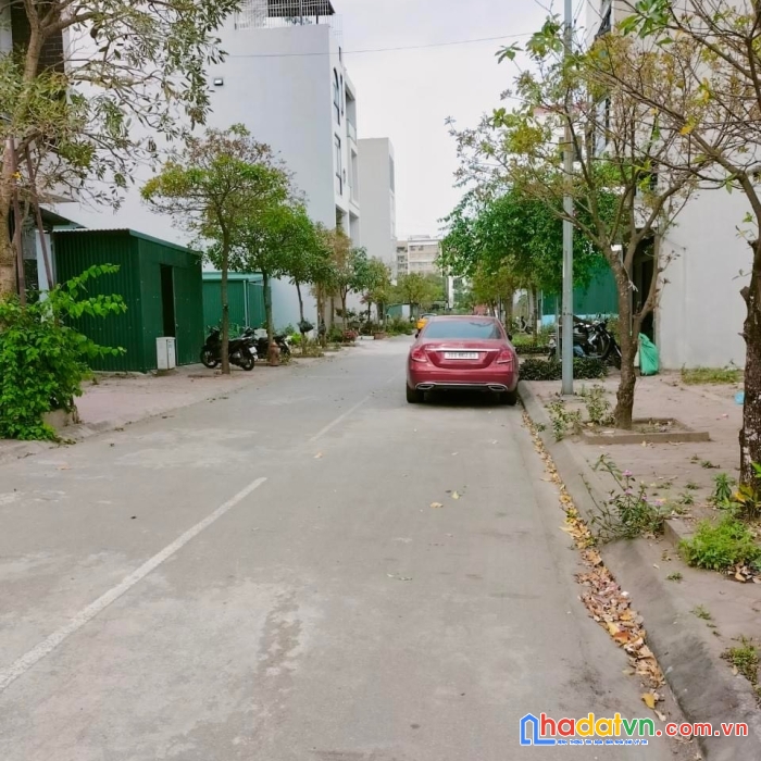 Uây, phân lô cây quýt văn khê, đất đẹp, gần đường đôi, 50m giá chào hơn 5 tỷ