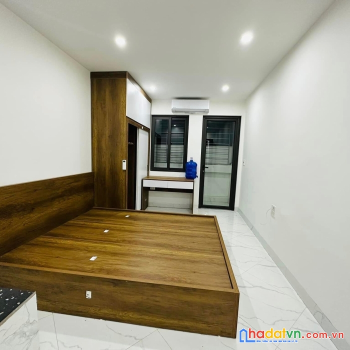 Cần bán gấp nhà chung cư mini, phố pháo đài láng, 79m2, 21 phòng, full nội thất, thang máy, 14.2