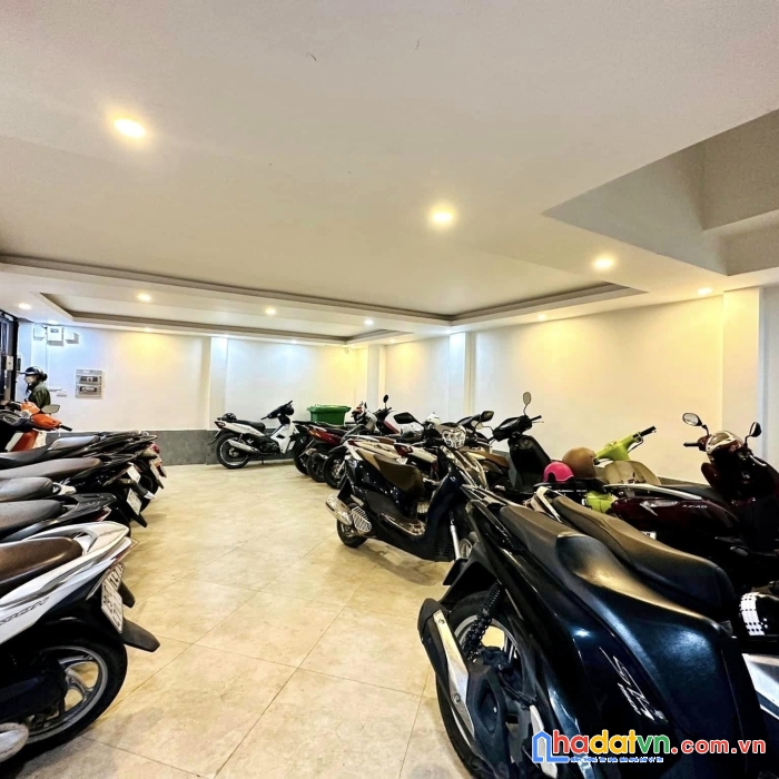 Cần bán gấp nhà chung cư mini, phố pháo đài láng, 79m2, 21 phòng, full nội thất, thang máy, 14.2