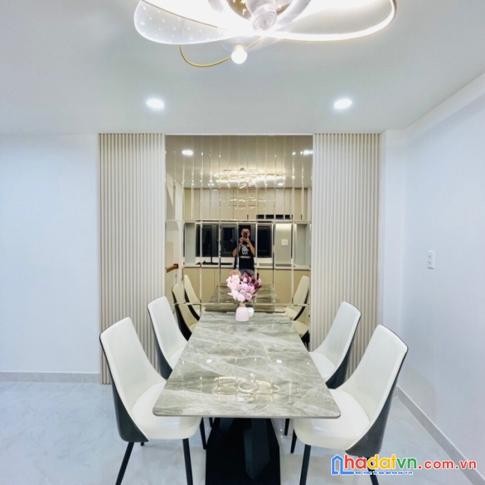 Trời ơi nhà siêu đẹp hẻm 666 3 tháng 2 quận 10- 3.6x10m- hxh- 4 tầng chỉ 6 tỷ 65