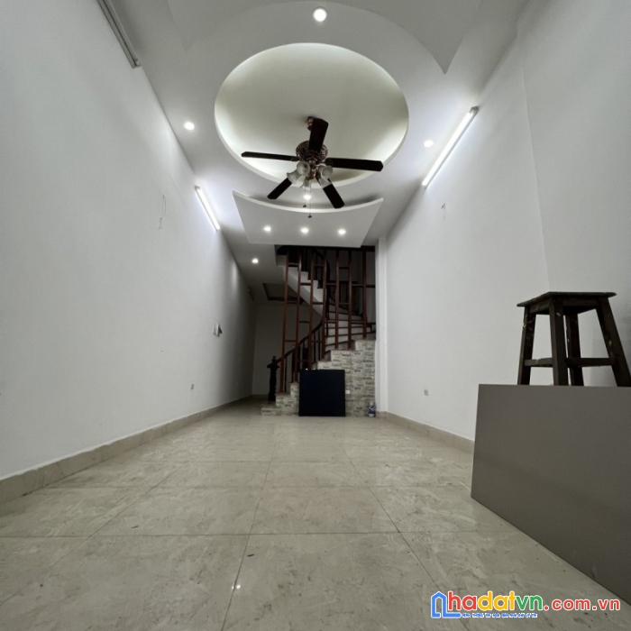 Bán nhà riêng hào nam ô chợ dừa 45m 5 tầng 5 ngủ ngõ thông gần phố ở ngay nhỉnh 4 tỷ  lh 0975124520