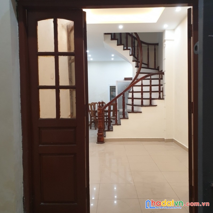 Bán nhà hào nam ô chợ dừa 38m 3 ngủ ngõ thông gần chợ ở ngay giá 3.9 tỷ lh 0975124520
