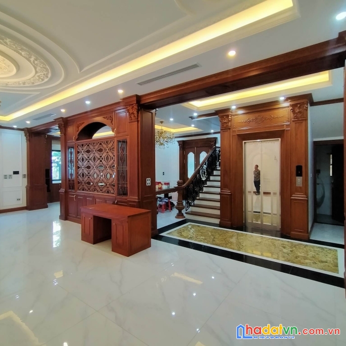 Biệt thự - đẳng cấp giới thượng lưu - 4 tầng thang máy - full nội thất siêu đẹp và sang trọng - an