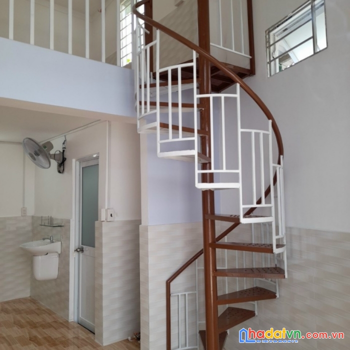 Bán nhanh nhà 1 trệt 1 gác lửng p.thống nhất, shr thổ cư 100% đường ô tô, gần hủ tíu minh phước