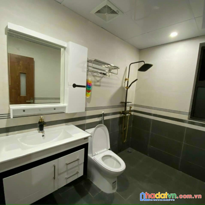 Cho thuê nhà nguyên căn hoặc phòng lẻ tại centa vsip bắc ninh liên hệ 0983517495