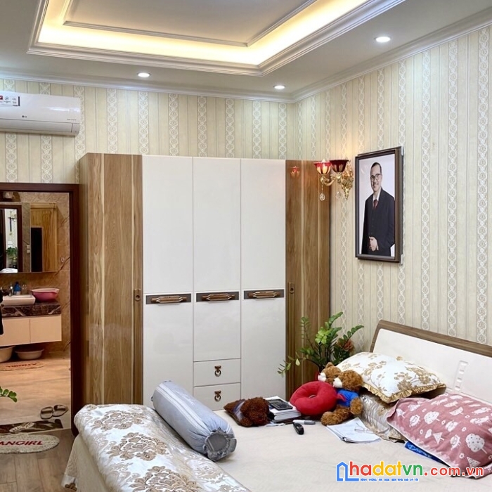 Mặt phố hoàng hoa thám 60m 6t giá chỉ 13 tỷ 5