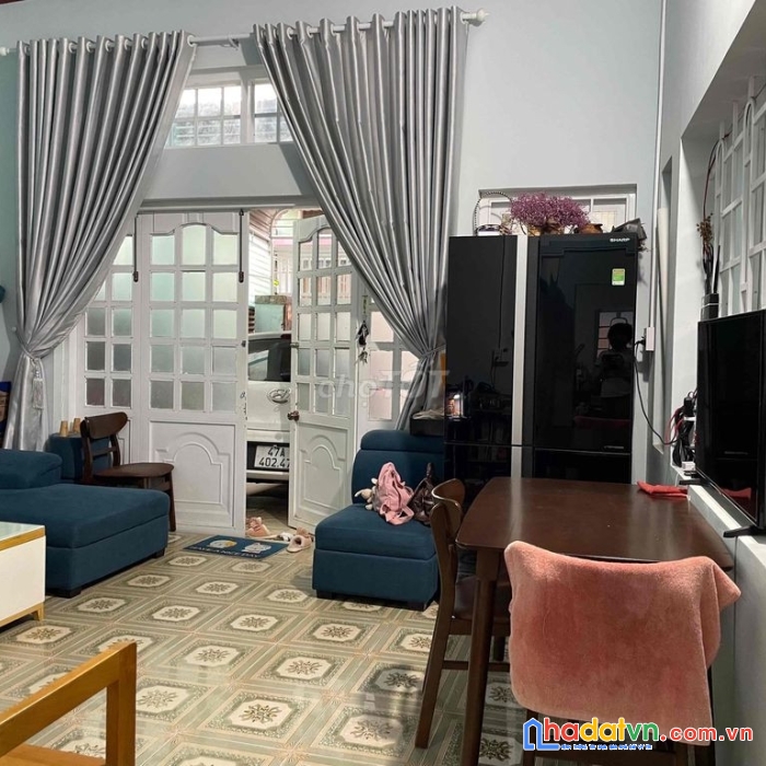 Bán nhà gác lửng sàn gỗ để lại toàn bộ nội thất vào ở ngay phường tân lập, thành phố buôn ma