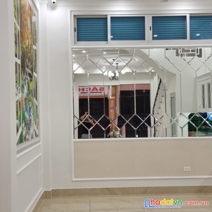Phạm tuấn tài pl ô tô tránh vỉa hè 43m 5t giá chỉ 12 tỷ