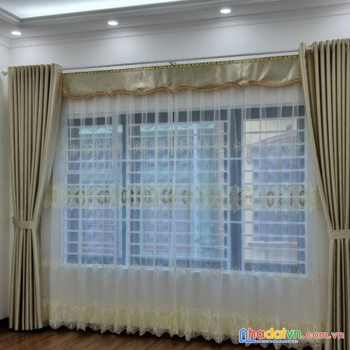 Phạm tuấn tài pl ô tô tránh vỉa hè 43m 5t giá chỉ 12 tỷ